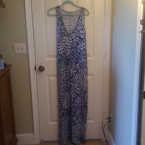 Lilly Pulitzer maxi with side slits